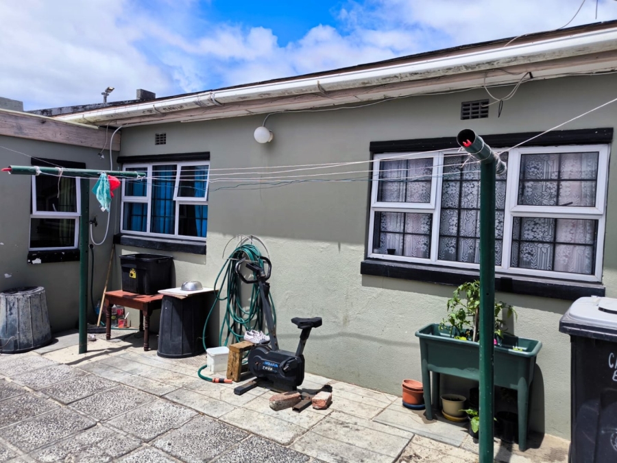 3 Bedroom Property for Sale in Lavender Hill Western Cape